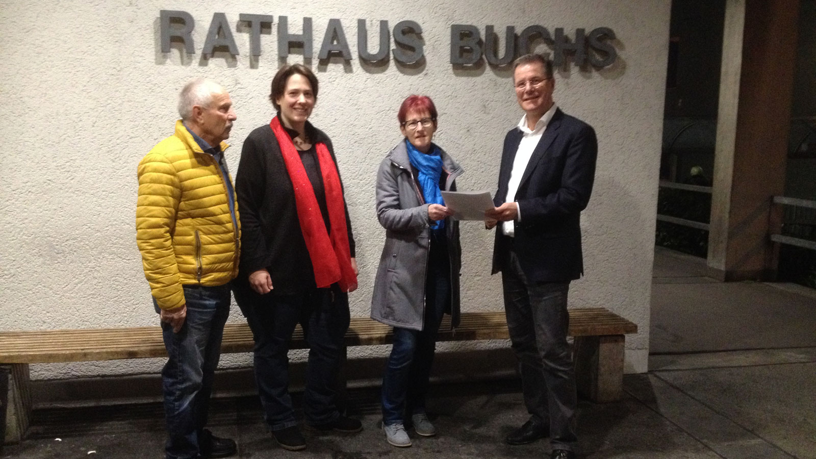 Auf dem Foto von links nach rechts:  die Vorstandsmitglieder Ludwig Altenburger, Pia Zurbrügg, Barbara Gähwiler (Präsidentin) sowie Daniel Gut, Stadtpräsident